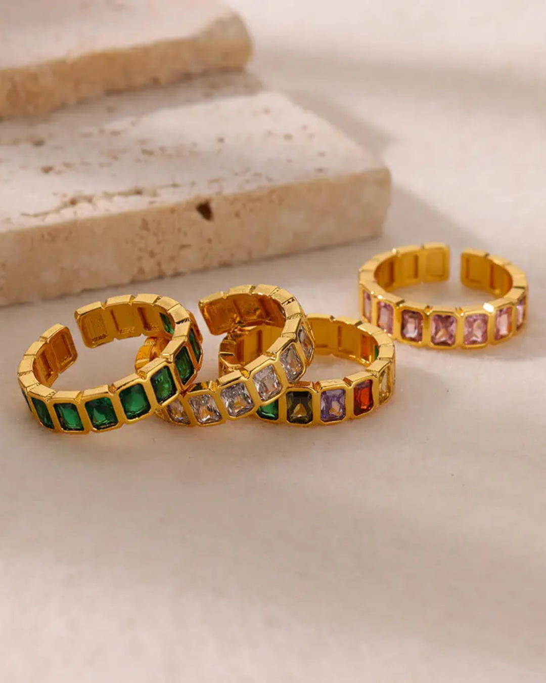 Multicolor crystal band ring